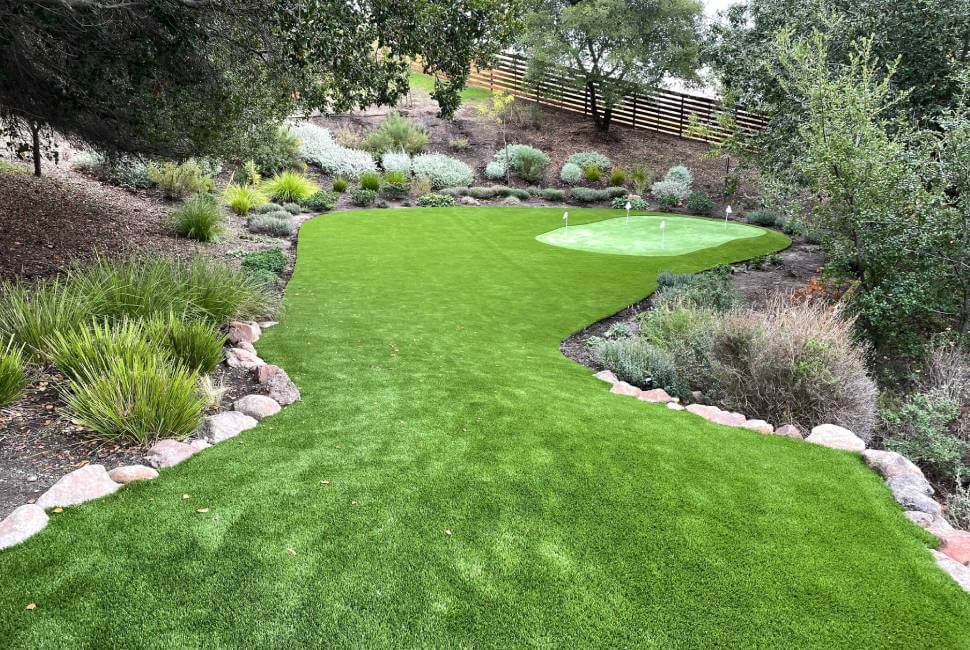 Residential putting green in Nevada