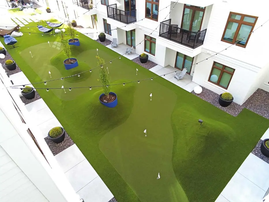 apartment golf artificial grass lawn